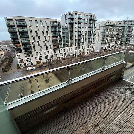 Apartamento Modern 2 Bed - Olympic Park Stratford Londres Exterior foto