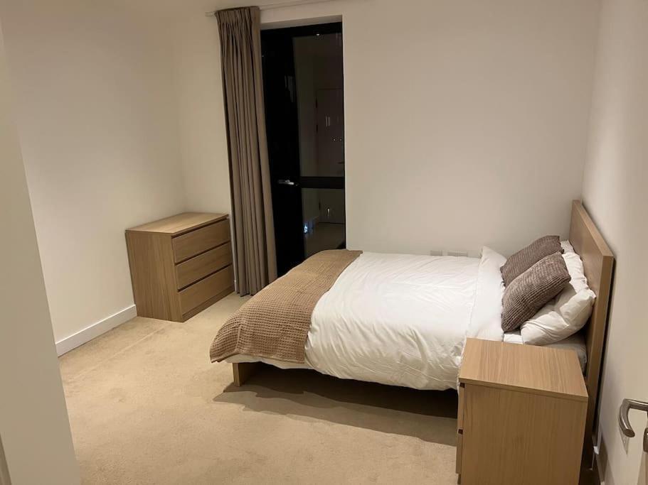 Apartamento Modern 2 Bed - Olympic Park Stratford Londres Exterior foto